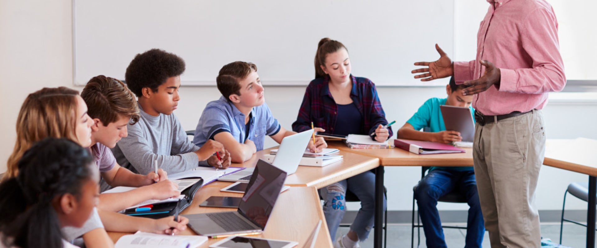 Incorporating Technology in Science Tutoring: A Complete Guide